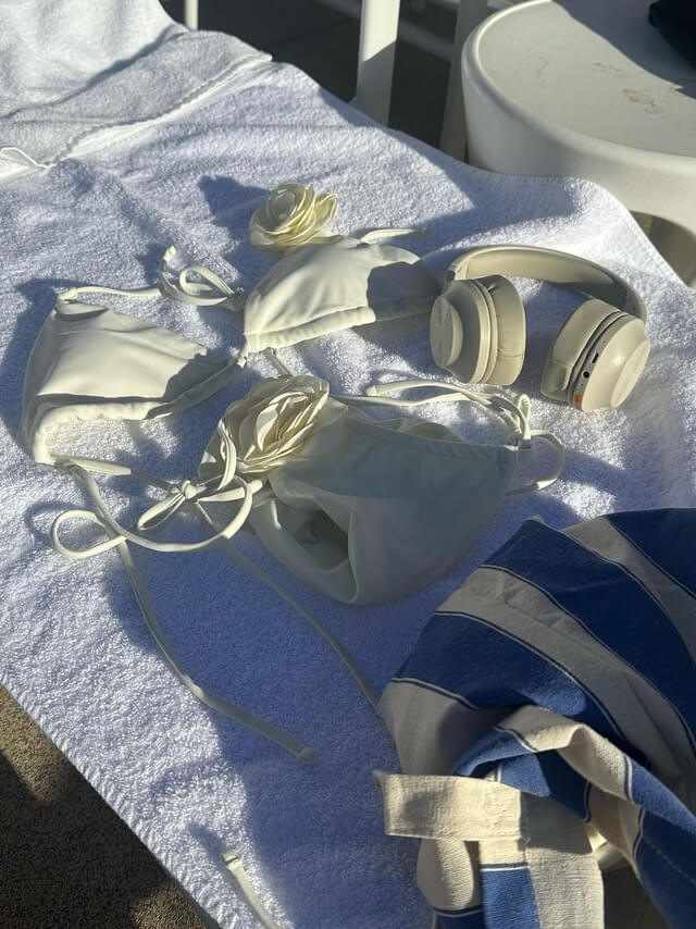 Triangel Rose Bikini - Image 5